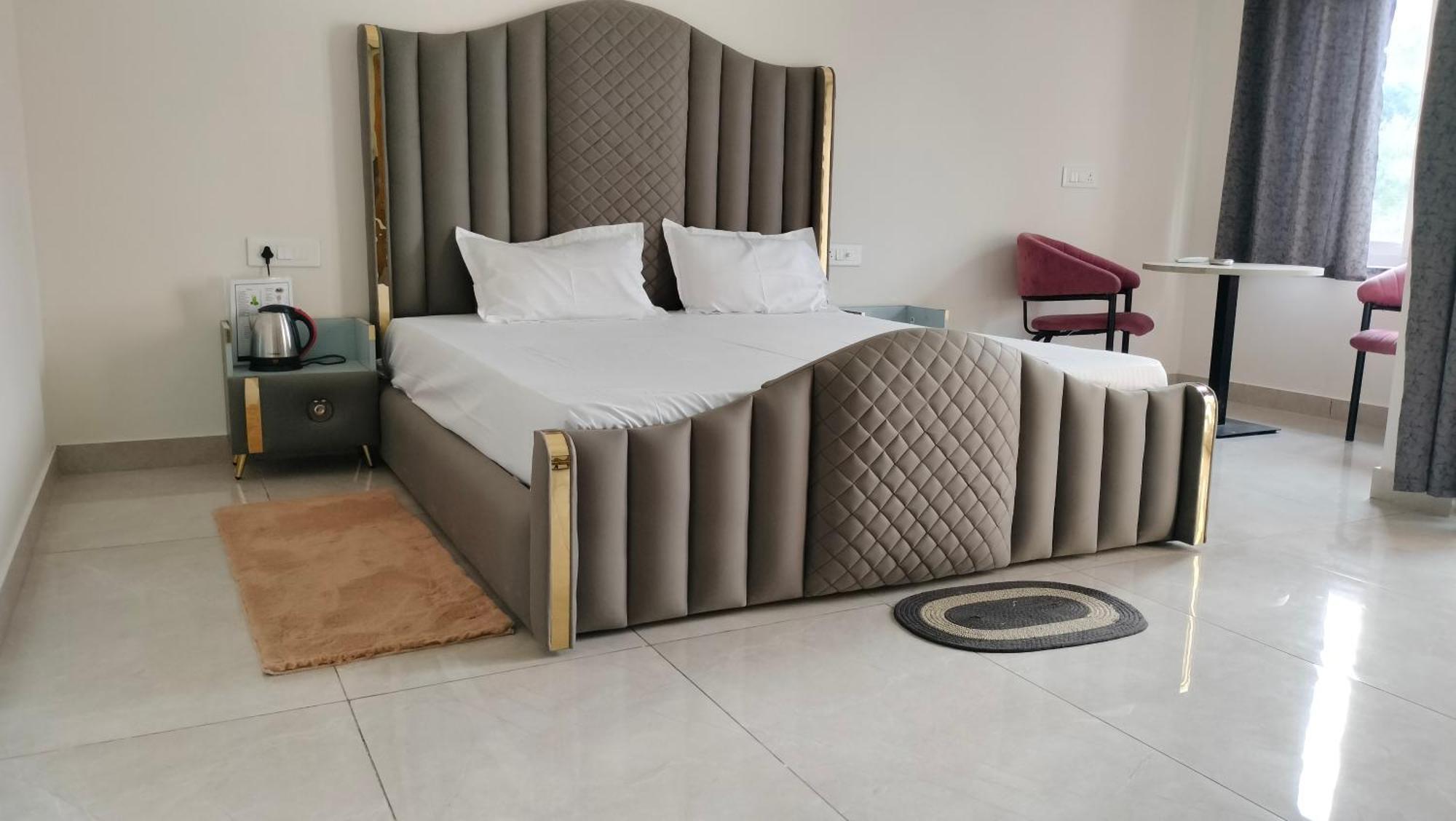 Govind Sagar View Hotel & Restaurant Bilaspur  Extérieur photo