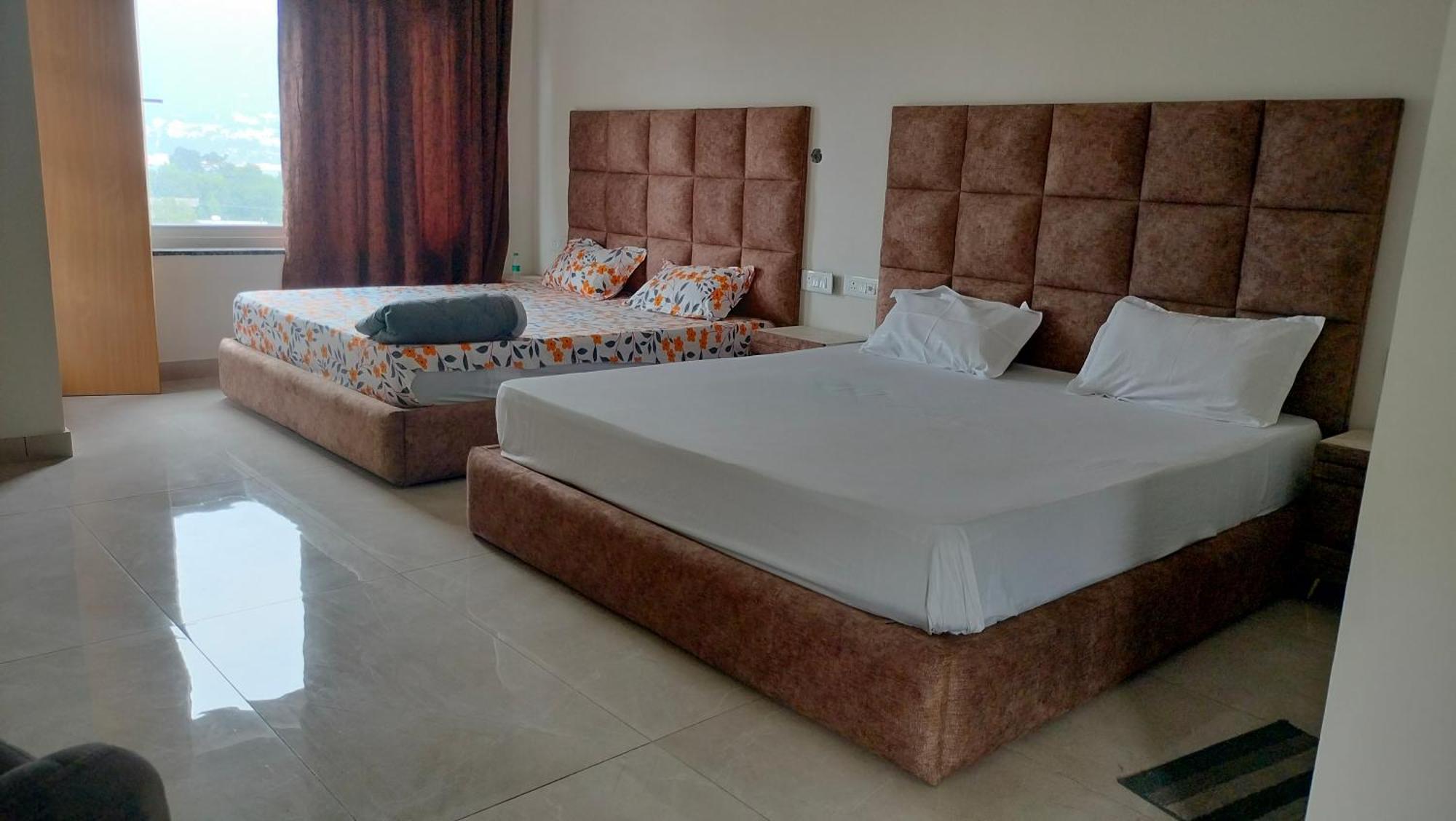 Govind Sagar View Hotel & Restaurant Bilaspur  Extérieur photo